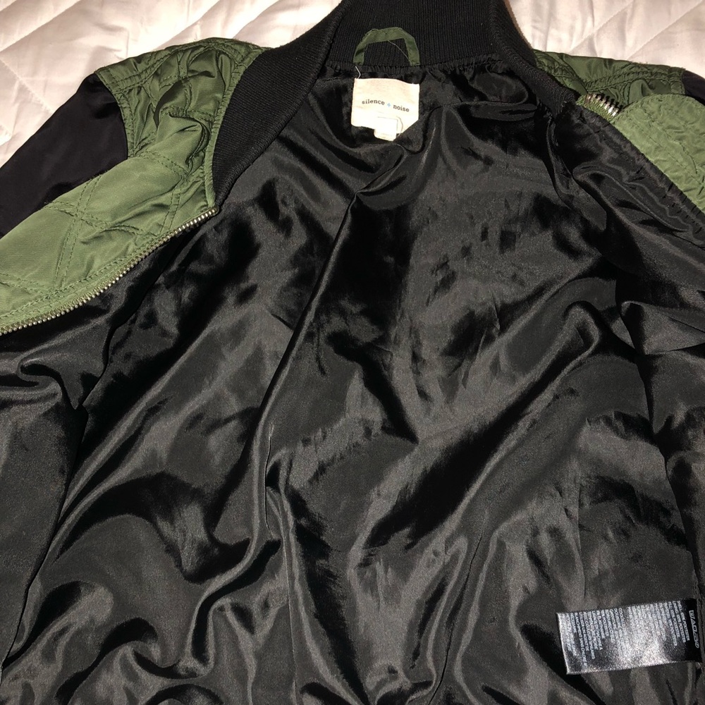 Bomber jacket - Picture 2 of 3